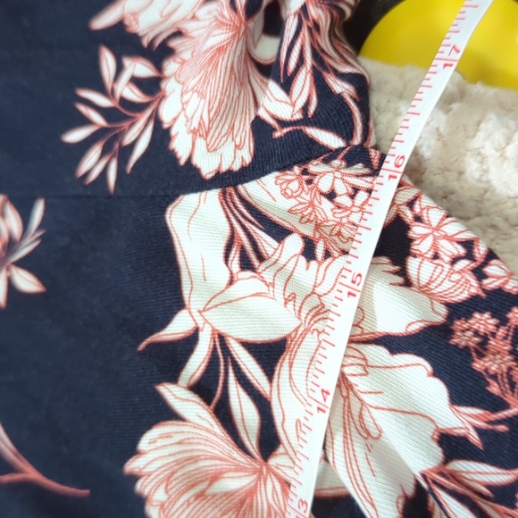 Floral Maternity dress - Picture 6 of 8